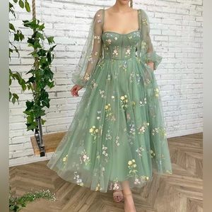 Flower Embroidery Tulle Prom Dresses Puffy Sleeve A-line Party Ball Gown